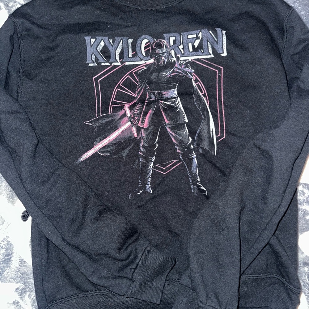 Hot Topic Black Kylo Ren Sweater